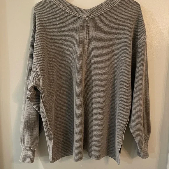 Aerie Sweater/ Sweatshirt Ribbed Raw Hem Side Slit Smoke Grey XS Oversized - Picture 5 of 9